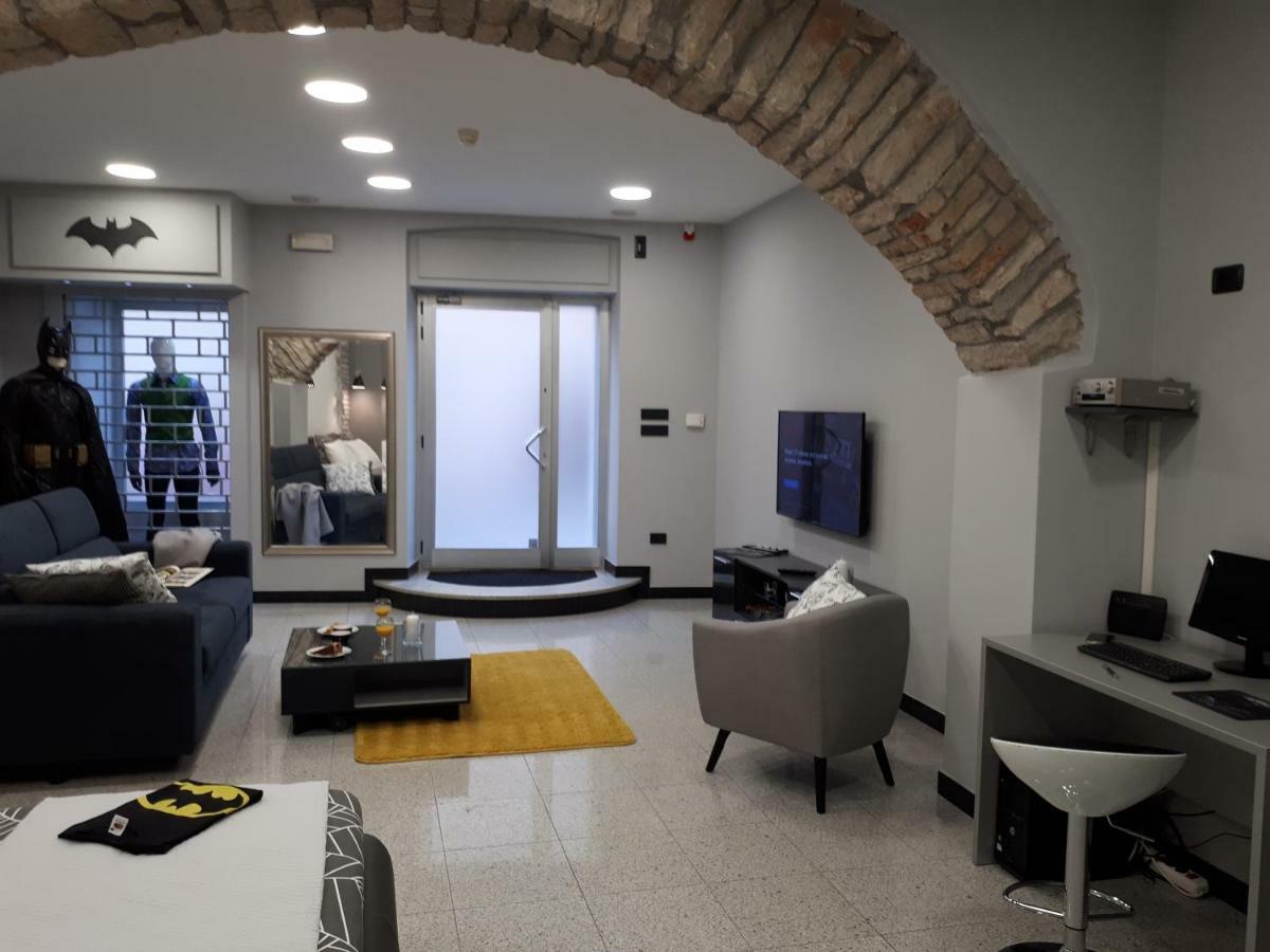 Batcave Apartment Pula Luaran gambar
