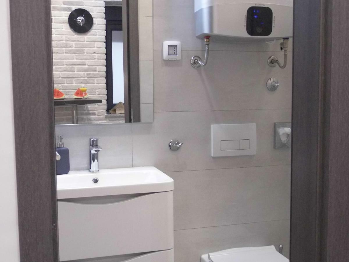 Batcave Apartment Pula Luaran gambar